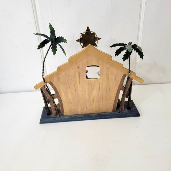 Handcrafted Musical Wooden Nativity Scene With Star & Palm Trees - Picture 2 of 7